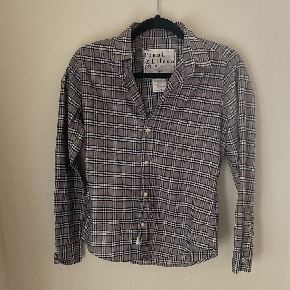 Frank & Eileen Blouse Barry Button Down in Plaid Black Grey Red - Picture 2 of 6